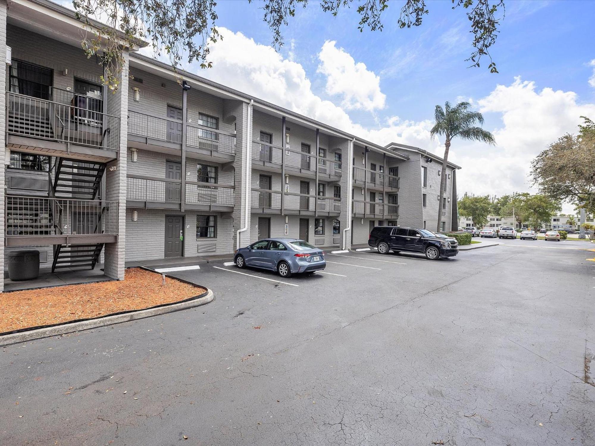 La Quinta Inn By Wyndham Miami Airport North Miami Springs Exterior foto